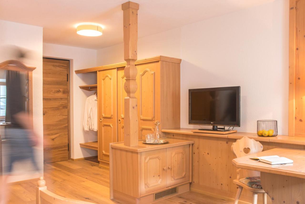Hotel Gasthof Hirschentenne Stams Ngoại thất bức ảnh