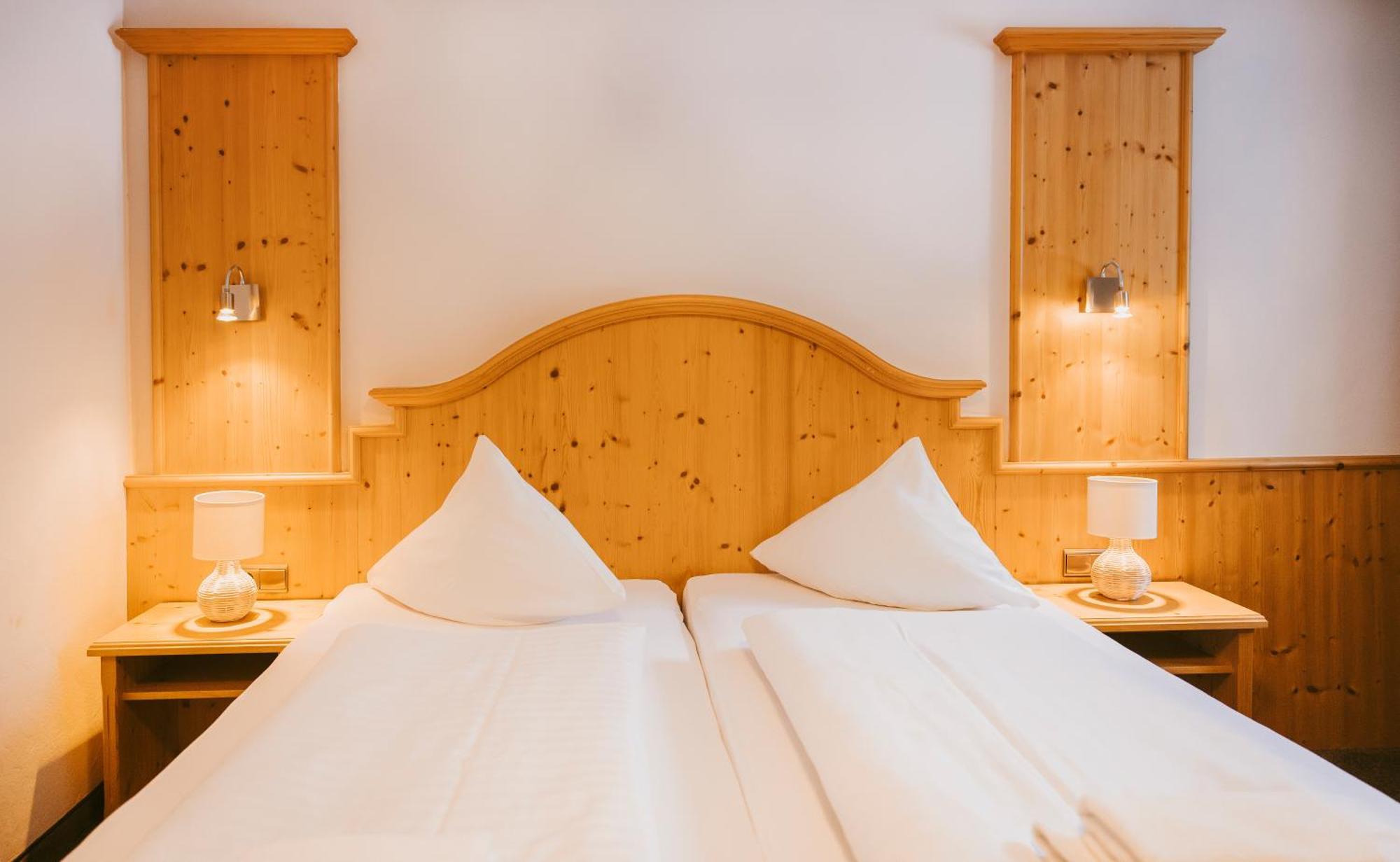 Hotel Gasthof Hirschentenne Stams Ngoại thất bức ảnh