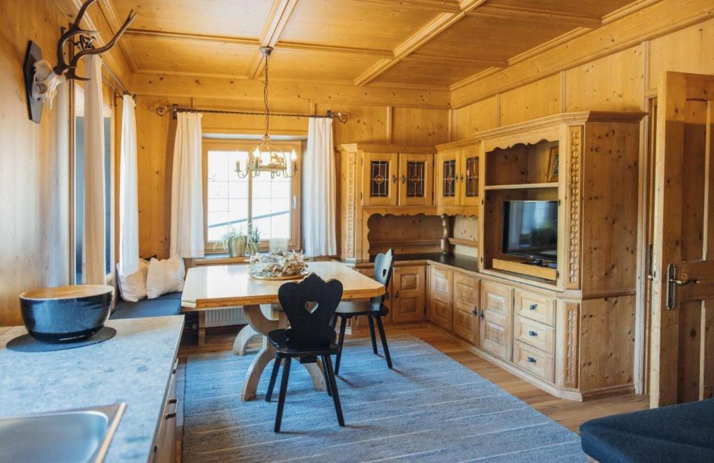 Hotel Gasthof Hirschentenne Stams Ngoại thất bức ảnh